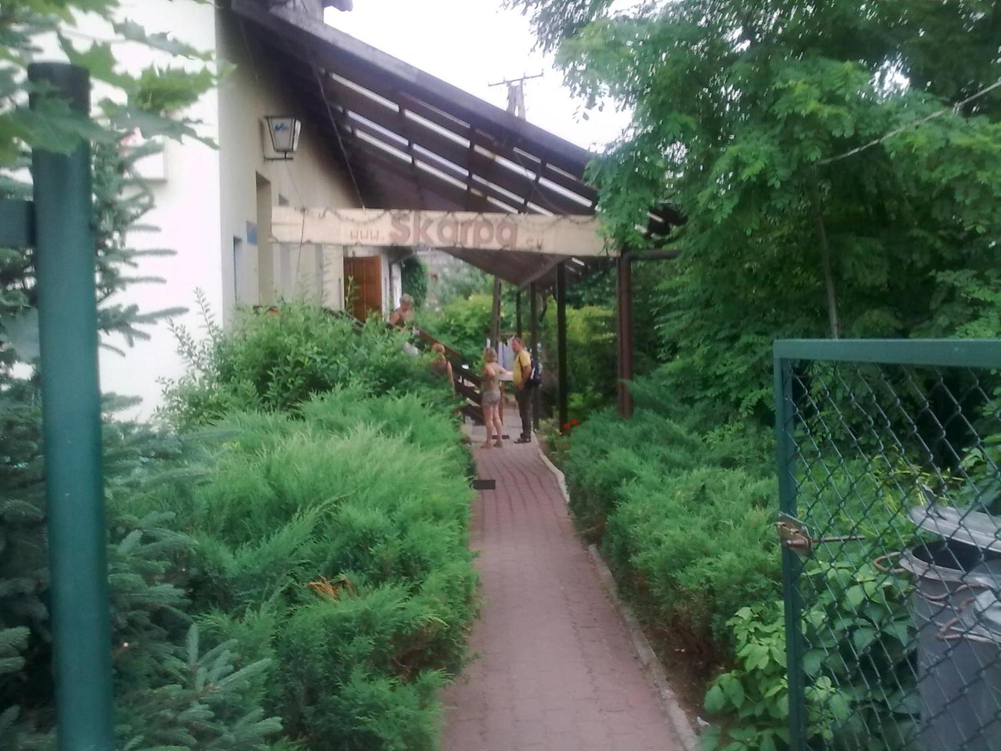 Apartamenty, Pokoje, Noclegi Pracownicze " Skarpa" Wilkasy Buitenkant foto