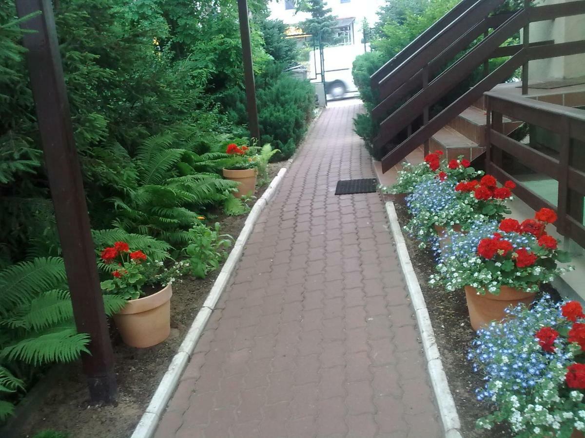 Apartamenty, Pokoje, Noclegi Pracownicze " Skarpa" Wilkasy Buitenkant foto
