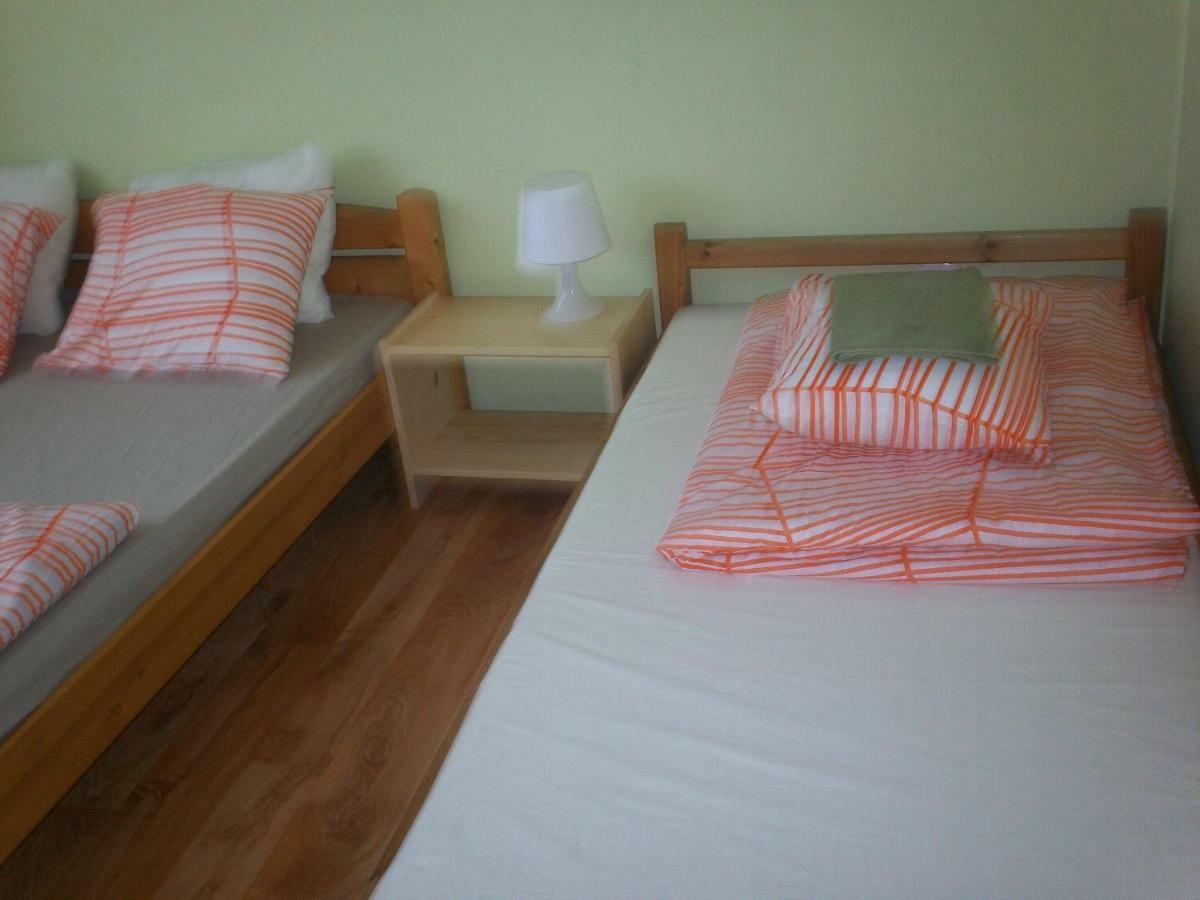 Apartamenty, Pokoje, Noclegi Pracownicze " Skarpa" Wilkasy Buitenkant foto